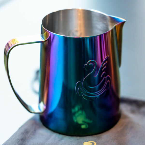 Milchkanne Edelstahl Pitcher 600ml Regenbogen